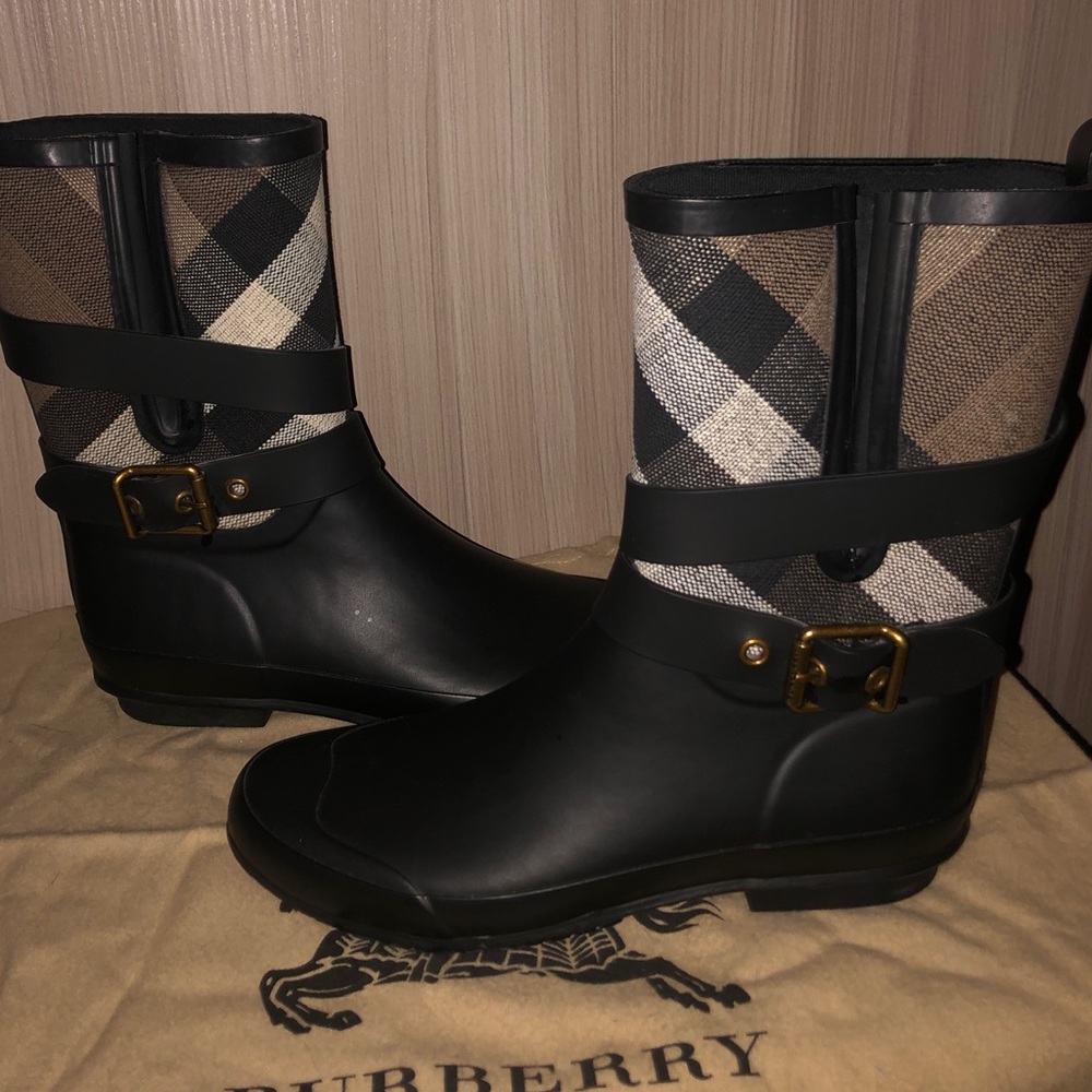 Burberry rain boots